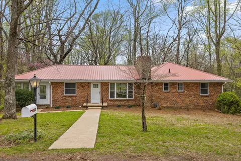 103 Golf Dr, Signal Mountain, TN 37377
