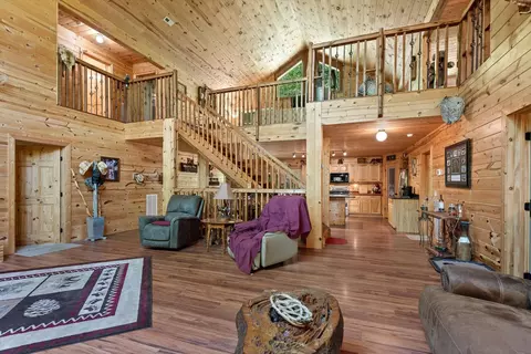 Living - 496 Boyd Rd, Dunlap, TN 37327 photo 3 of 5