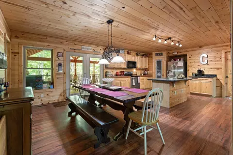 Dining - 496 Boyd Rd, Dunlap, TN 37327 photo 2 of 2