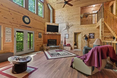 Living - 496 Boyd Rd, Dunlap, TN 37327 photo 2 of 5