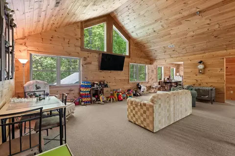 Living - 496 Boyd Rd, Dunlap, TN 37327 photo 4 of 5