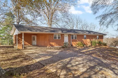 140 Poplar St, Benton, TN 37307
