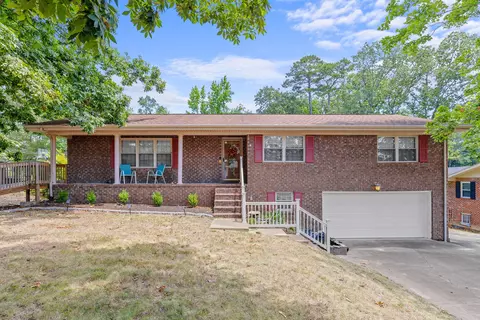 3909 N Mission Oaks Dr, Chattanooga, TN 37412