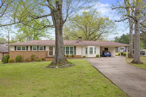 8717 Green Gap Rd, Ooltewah, TN 37363