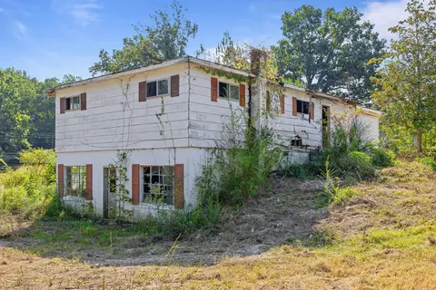 313 NW Cherokee Trl, Dalton, GA 30721