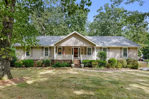 501 Hathaway Dr, Signal Mountain, TN 37377