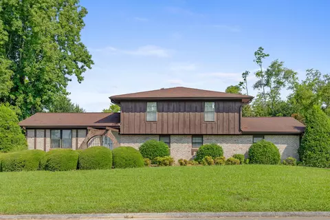 7905 Orchard Valley Dr, Chattanooga, TN 37421