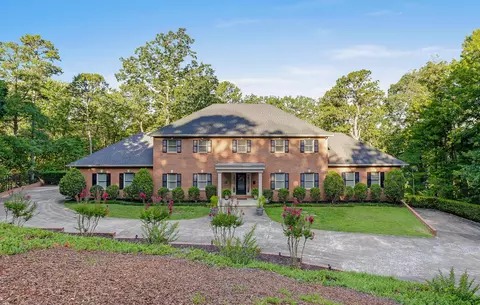 15 Stonehaven Dr, Signal Mountain, TN 37377