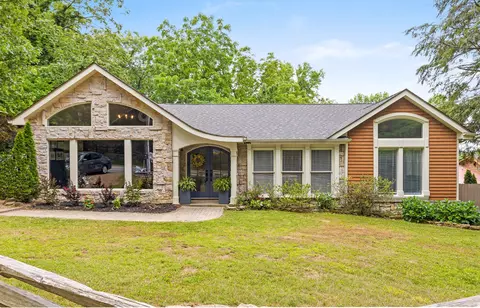 1604 James Blvd, Signal Mountain, TN 37377