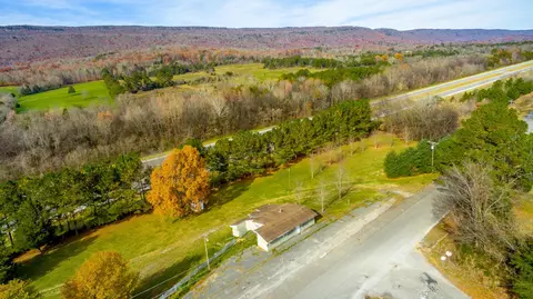 207 Pennine Rd, Spring City, TN 37381