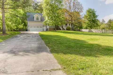 10102 Rolling Wind Dr, Soddy Daisy, TN 37379 photo 2