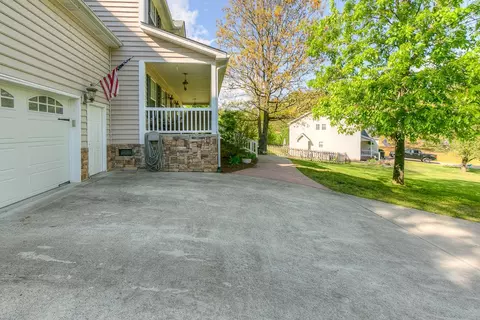 10102 Rolling Wind Dr, Soddy Daisy, TN 37379 photo 19