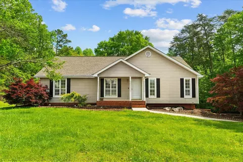 387 Ashley Dr, Soddy Daisy, TN 37379