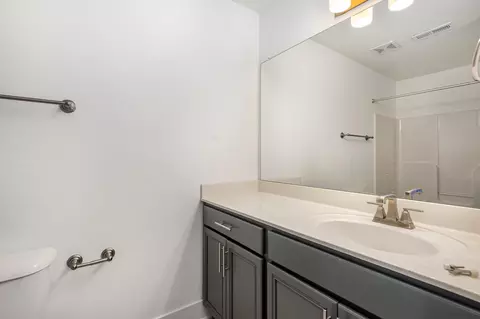 Bath - 4093 Gracious Dr, Franklin, TN 37064 photo 5 of 6