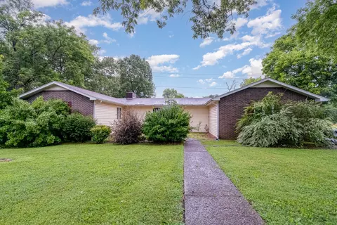 1700 Wildwood Dr, Shelbyville, TN 37160