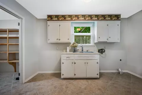 Other - 305 E Overhill Dr, Dickson, TN 37055 photo 2 of 13