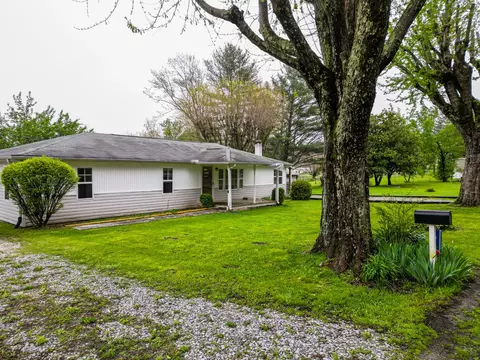 108 65th Avenue Ave, Palmer, TN 37365