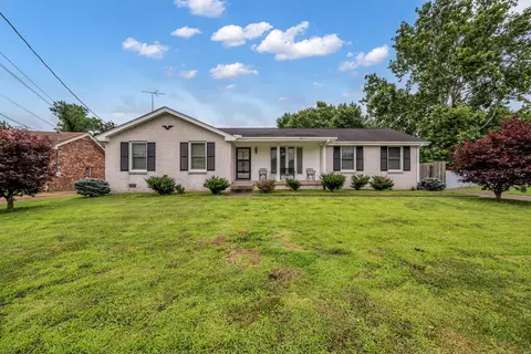 122 Grapevine Rd, Hendersonville, TN 37075
