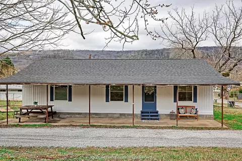 340 Hixson St, Soddy Daisy, TN 37379