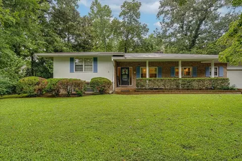 410 Lark Ln, Chattanooga, TN 37415