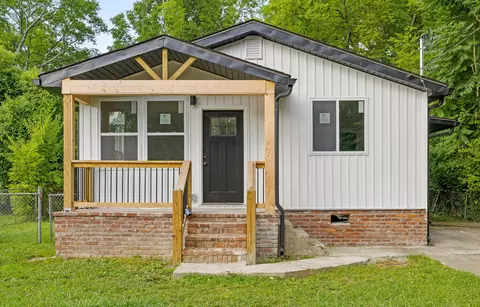 2006 Robbins St, Chattanooga, TN 37404