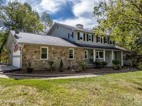 25 Cloverdale Cir, Crossville, TN 38558
