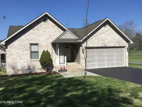 137 W Legion Cir, Pikeville, TN 37367