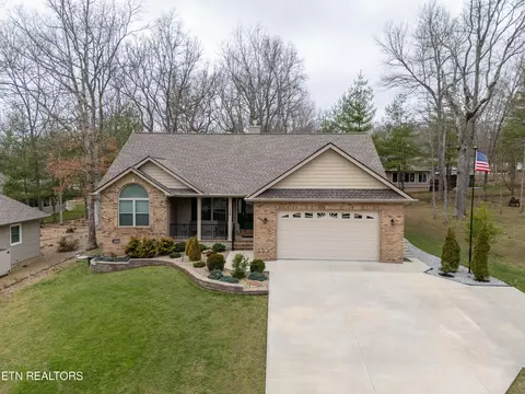 114 Wickham Ln, Crossville, TN 38558