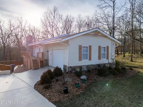 116 Flossmoor Cir, Crossville, TN 38558