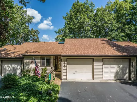 336 Lake Catherine Cir, Crossville, TN 38558