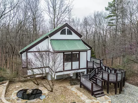 249 Cumberland Cove Rd, Monterey, TN 38574