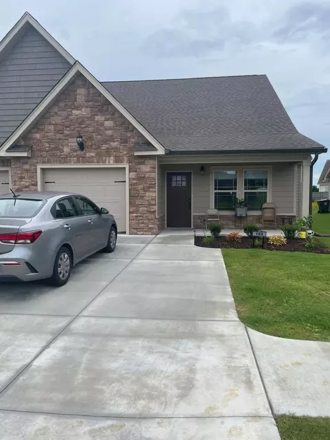 153 Sunset Cove Dr, Rossville, GA 30741