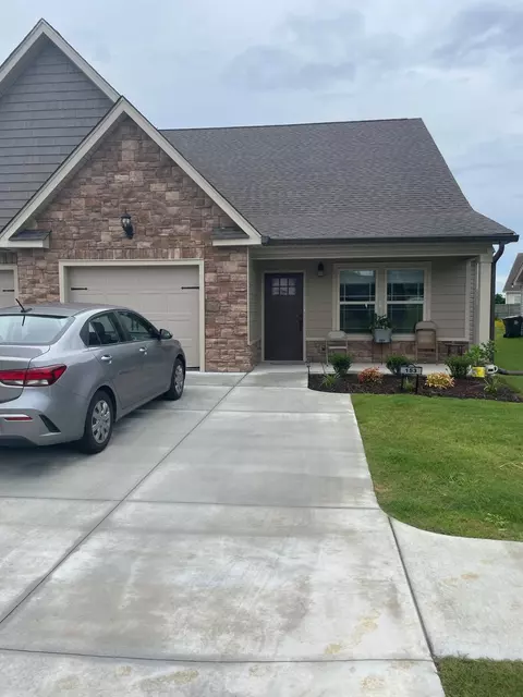 153 Sunset Cove Dr, Rossville, GA 30741