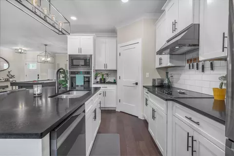 Kitchen - 3321 E Main St, Murfreesboro, TN 37127 photo 2 of 3