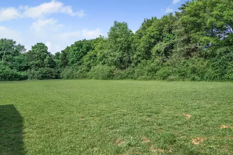Exterior - 3321 E Main St, Murfreesboro, TN 37127 photo 6 of 12