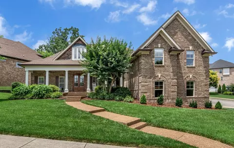 1051 Fitzroy Cir, Spring Hill, TN 37174