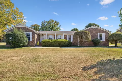 519 Hemingway Dr, Columbia, TN 38401