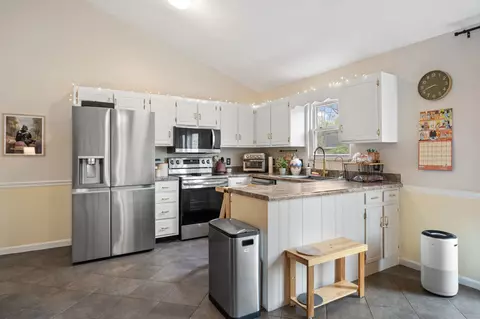 Kitchen - 1509 Pointer Ct, Antioch, TN 37013 photo 2 of 3