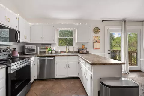 Kitchen - 1509 Pointer Ct, Antioch, TN 37013 photo 3 of 3