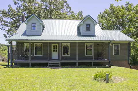 1530 Roy Brown Rd, Burns, TN 37029