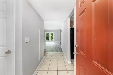 Entry Way - 13 Hickory Ct, Antioch, TN 37013 photo 1 of 2