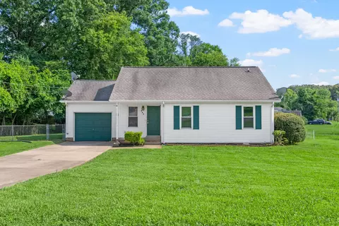 942 Princeton Dr, Clarksville, TN 37042