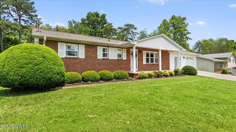4309 Lonor Dr, Knoxville, TN 37918