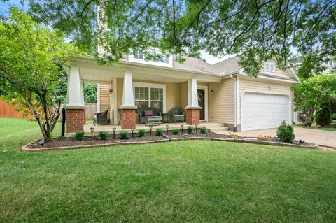 1013 Bradford Park Rd, Mount Juliet, TN 37122