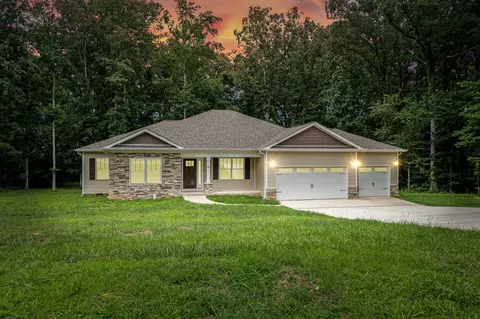 10 Cricket Hill Rd, Flintville, TN 37335