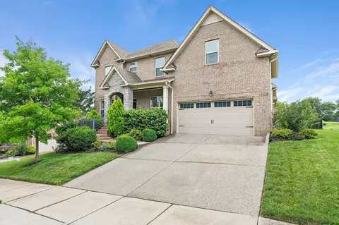 2213 Kirkwall Dr, Nolensville, TN 37135