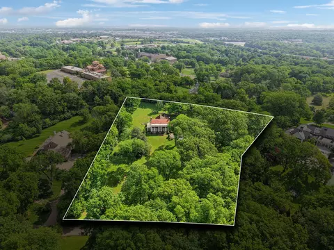 820 Overton Ln, Nashville, TN 37220
