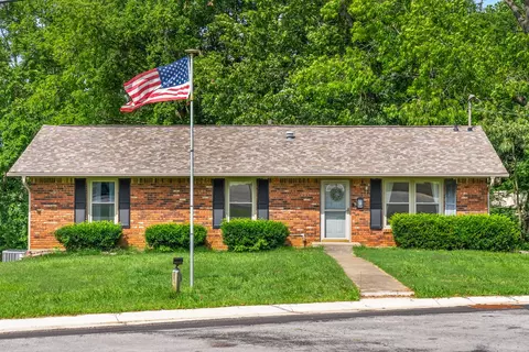 3830 Bahama Dr, Hopkinsville, KY 42240