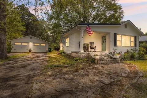 702 Cove Rd, Chickamauga, GA 30707