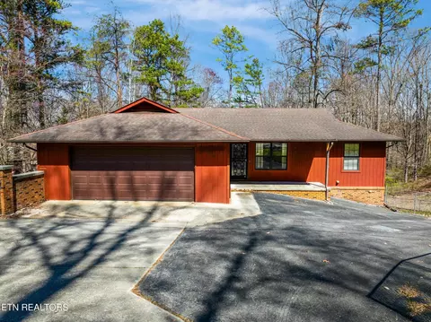 9419 Jim Loy Dr, Strawberry Plains, TN 37871